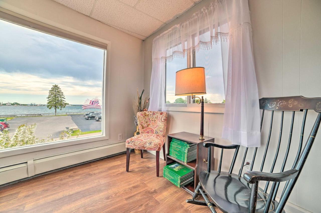 Walkable St Ignace Condo With Lake Huron Views Saint Ignace Exterior photo